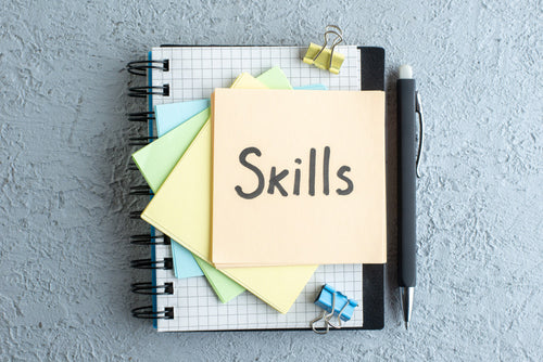 10 Fähigkeiten für den Lebenslauf – Beispiele für Soft Skills und Hard Skills_louvion.de