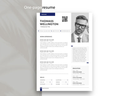 Elegante einseitige Lebenslauf Vorlage in Dunkelblau für Word & Canva mit QR-Code, Bewerbungsfoto und ATS-freundlichem Design - Louvion.de