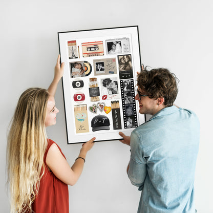Ein glückliches Paar hält ein gerahmtes, personalisiertes Matchbook-Poster als individuelles Wandbild in den Händen.