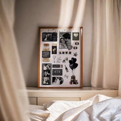 Personalisiertes Matchbook-Poster im Holzrahmen auf einem Kopfteil im Schlafzimmer bei warmem Lichteinfall.