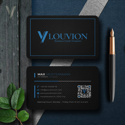Personalisierte Visitenkarten-Vorlage für Startups mit Logo und QR-Code in edlem Schwarz-Blau zum digitalen Editieren.