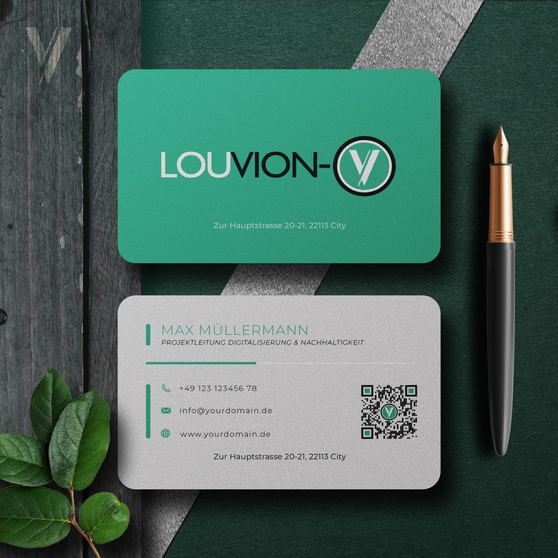 Modernes Visitenkarten Canva Template für Business Branding mit QR-Code Mockup in Grün und Grau zum DIY Download.